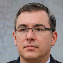 Daniel Hoffmann.